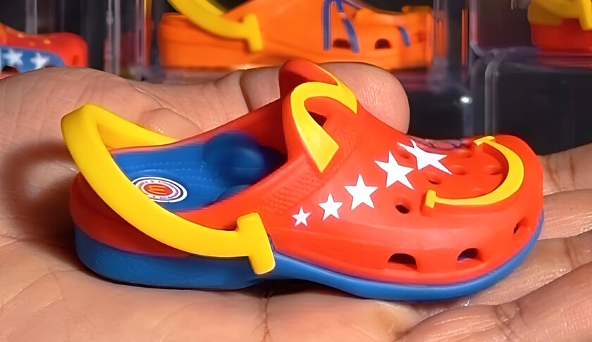 McDonald's выпустит мини-сабо для Happy Meal