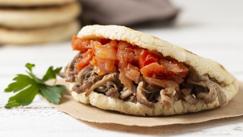 Рецепт мексиканского рагу чили кон карне в лепешке