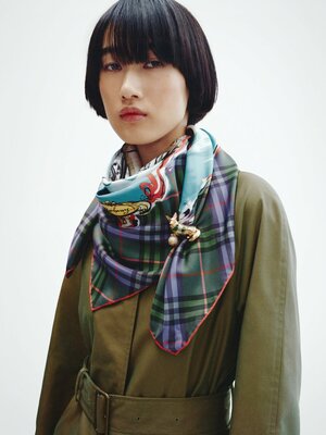 Burberry представил «королевскую» коллекцию с корги