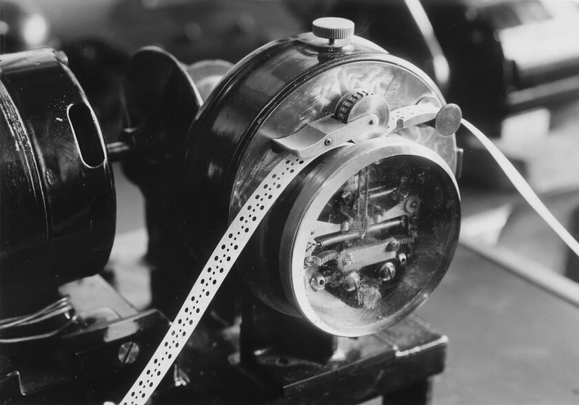 Точка, тире, точка: история открытия телеграфа и первые международные сообщения