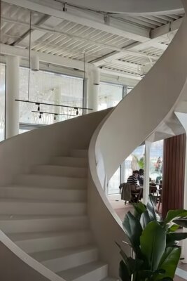 Самый большой филиал Surf Coffee открылся в Москве