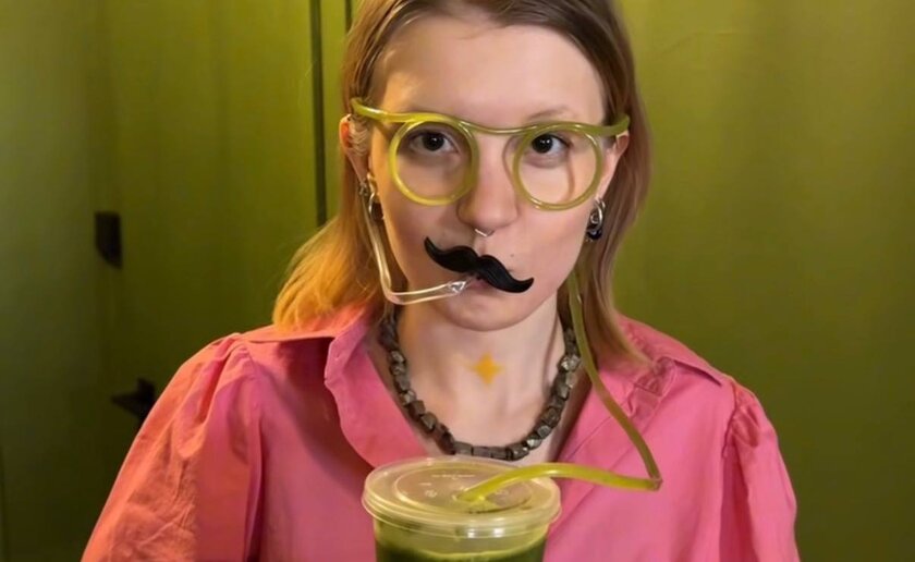 «Кароче кофе» подарит гостям очки-трубочки за любой напиток