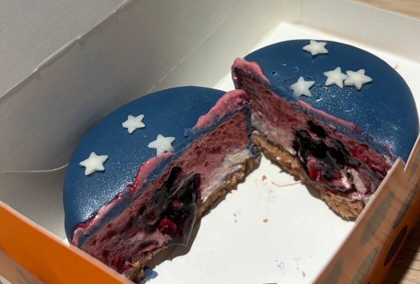 Отзыв на «Ягодный космос» — новинку от «Вкусно — и точка»