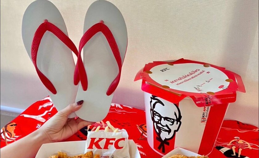 KFC выпустил шлёпанцы для водных боёв