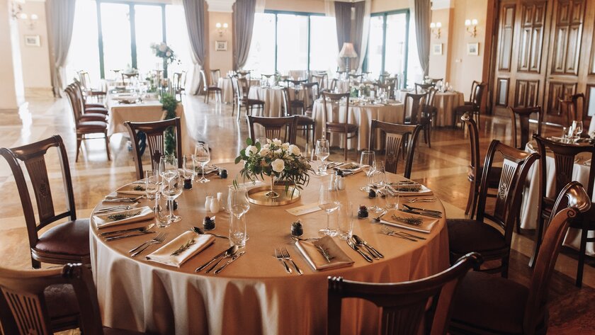 В ресторане Aroma дарят корейскую косметику