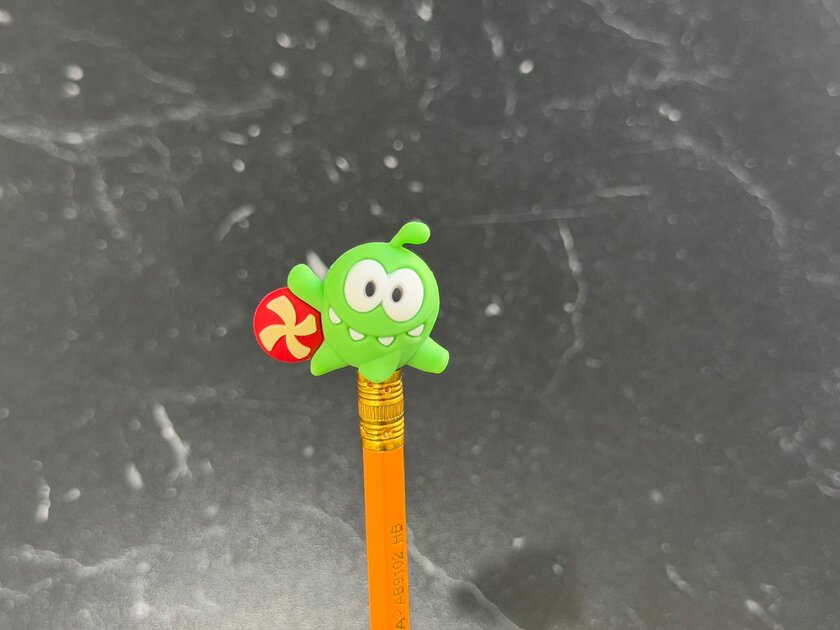 Вскрываем Happy BOX c Ам Нямом. Изучаем игрушки