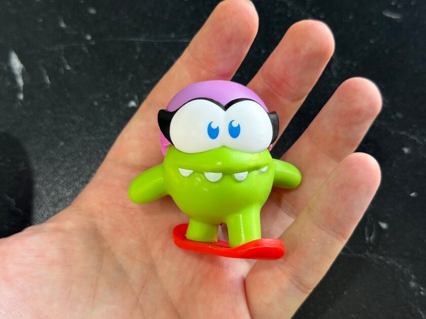 Вскрываем Happy BOX c Ам Нямом. Изучаем игрушки