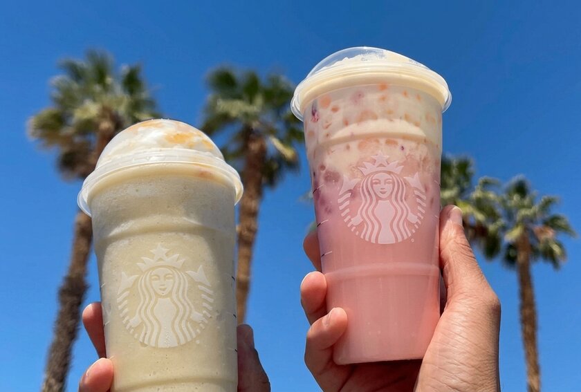 Starbucks выпустил коктейли с манго и драконьим фруктом
