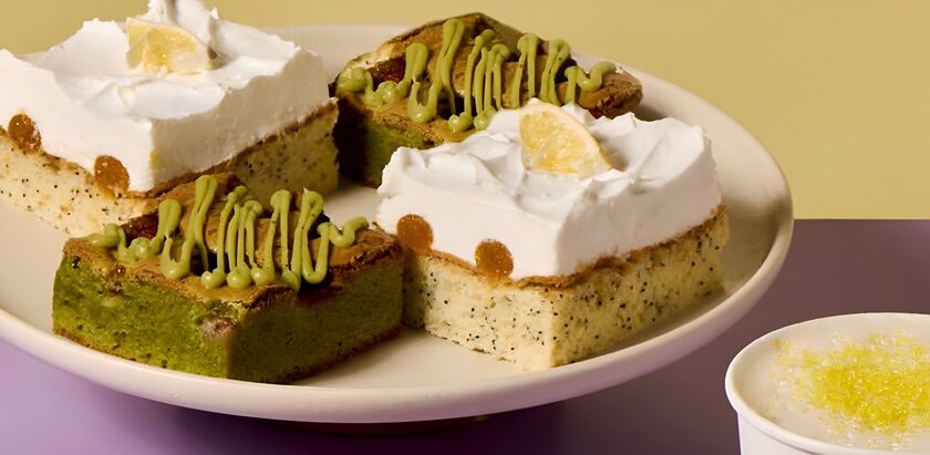 Starbucks выпустил два новых летних торта