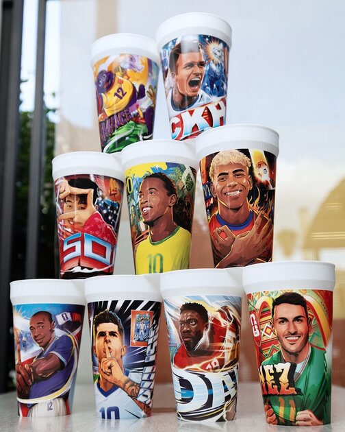 McDonald's выпустит коллекцию стаканов со звездами FIFA