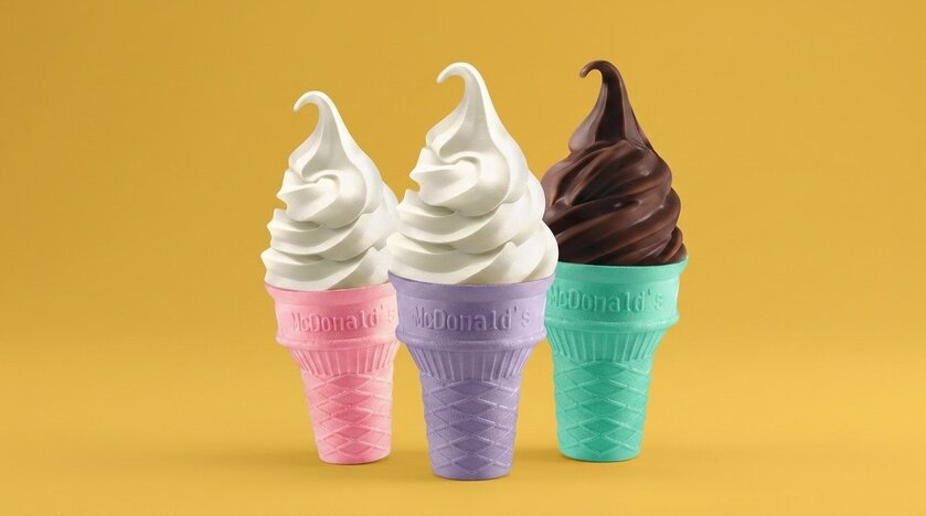 McDonalds выпустил линейку цветных рожков