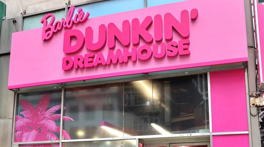 Dunkin открыл розовую кофейню в стиле Barbie
