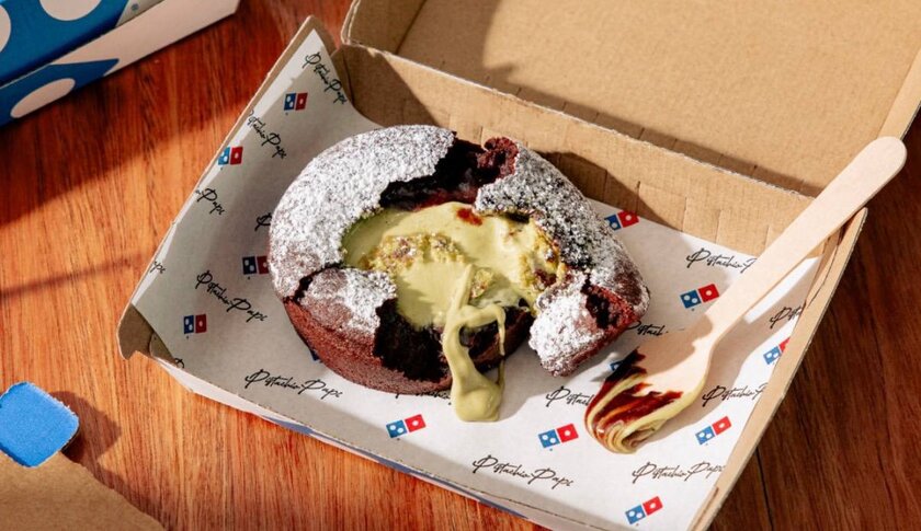 Шоколадный фондан с фисташками — новый хит Dominos