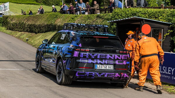 Новый внедорожник Porsche Cayenne Electric установил рекорд