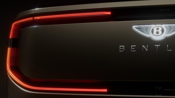 Bentley представили первый полностью электрический автомобиль EXP 15