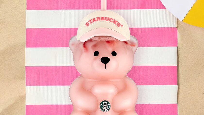 Розовый медведь заглянет в Starbucks