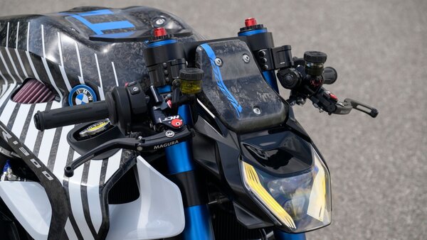 Анонсирован уникальный мотоцикл BMW R 1300 R «TITAN»