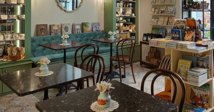 Выпить кофе за книгой можно в новом пространстве в Москве