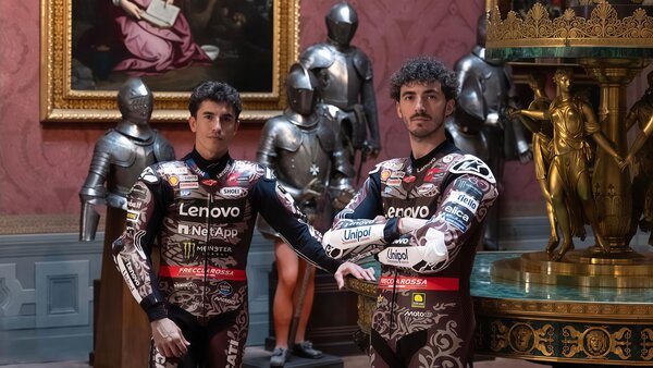 Ducati представила эксклюзивную версию Desmosedici GP в духе Ренессанса