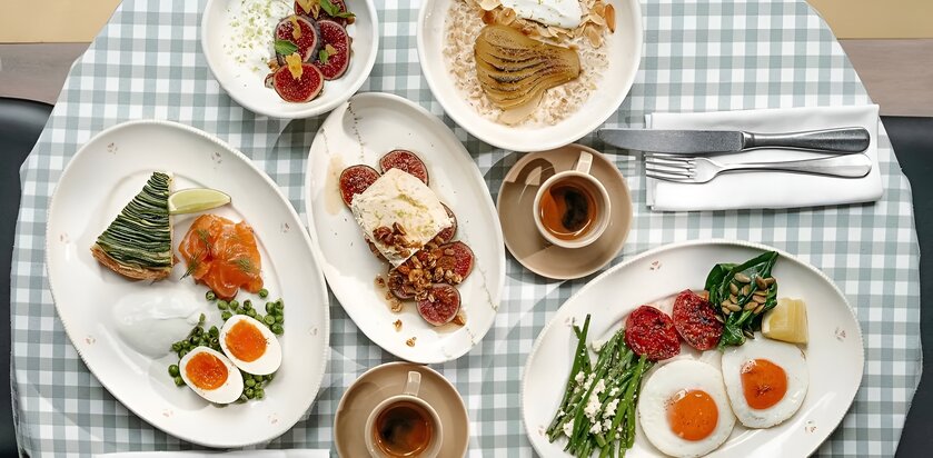 Просыпайся вкусно с новыми завтраками в ресторане EVA