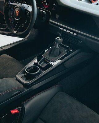 Уникальный Porsche 911 GT3 RS, созданный Дуа Липой, выставлен на аукцион