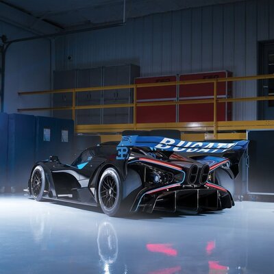 Первый в истории серийный Bugatti Bolide отправился на аукцион