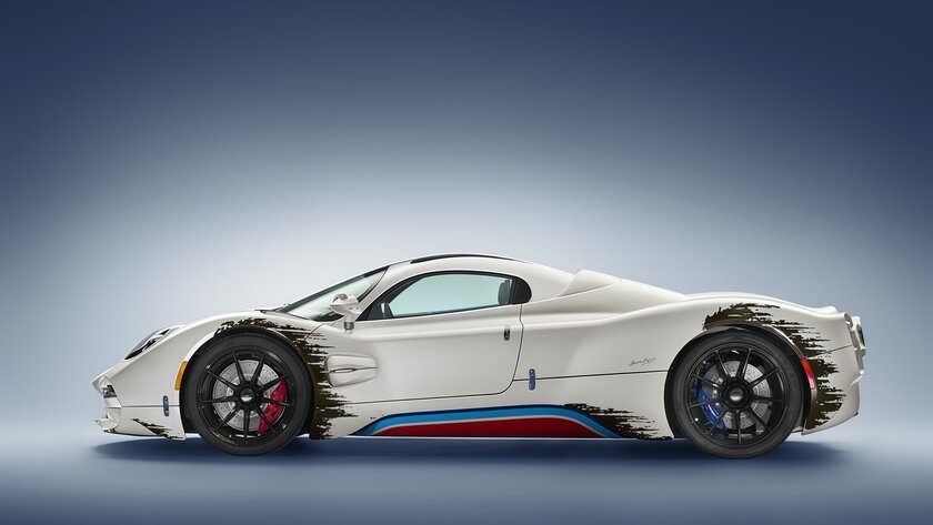 Pagani представила коллекционную версию гиперкара Utopia Coyote