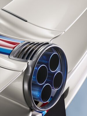 Pagani представила коллекционную версию гиперкара Utopia Coyote