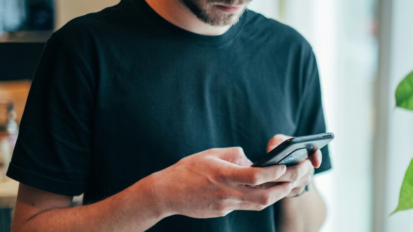 Россиян пытаются обмануть с помощью мессенджера Max