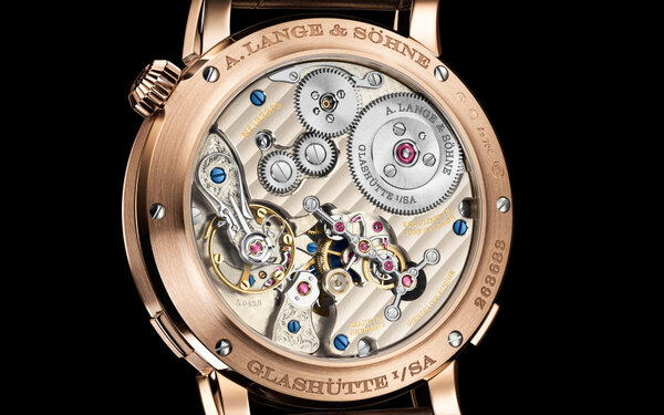 Часы Zeitwerk Date от A. Lange & Söhne получили версию из розового золота