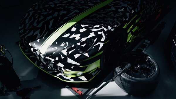 Mercedes-Benz анонсировал концепт нового спорткара AMG GT