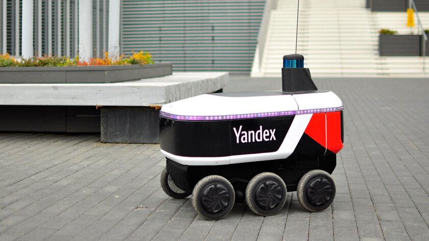 Роботы-доставщики «Яндекса» получат права и обязанности
